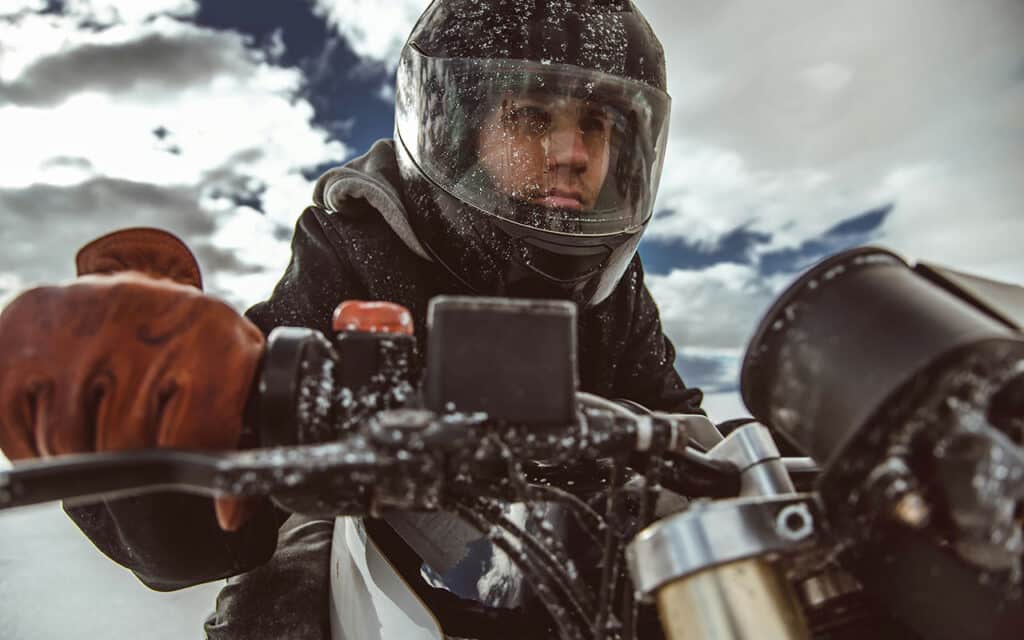 cómo no pasar frío en moto