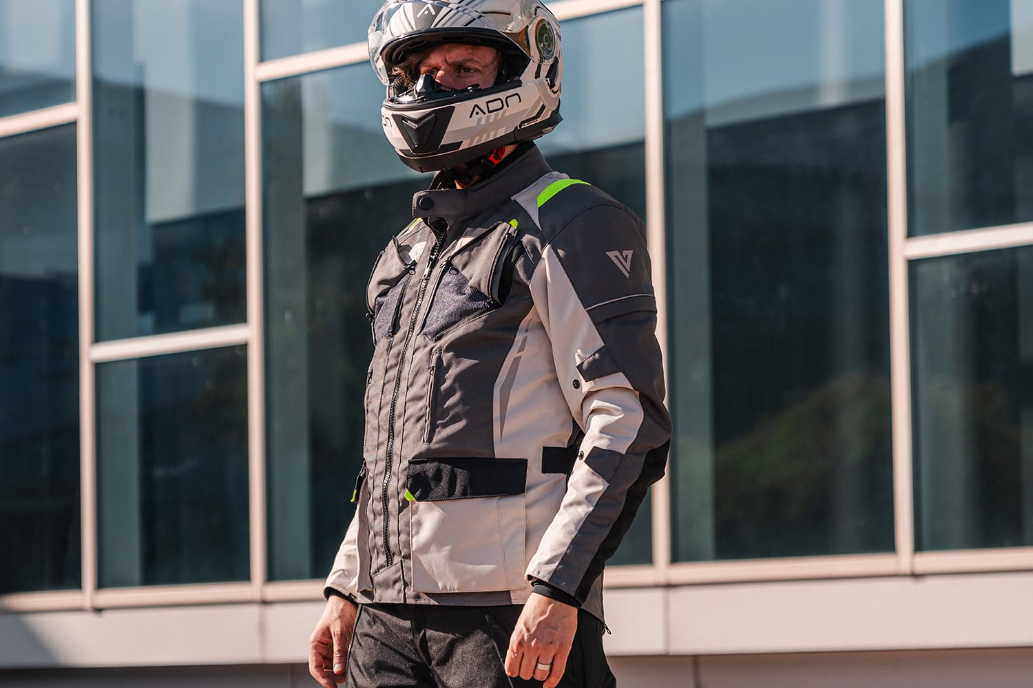chaqueta de moto para todo el año